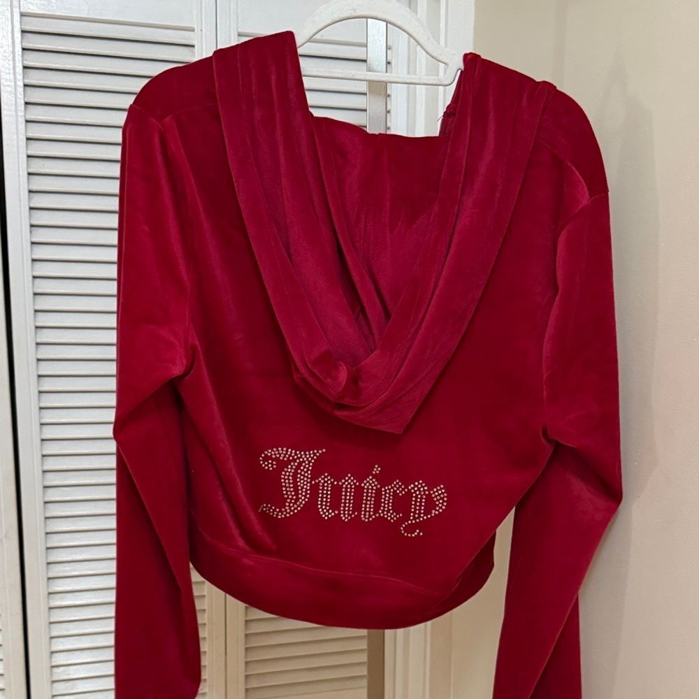 Juicy Couture Cherry Velour Set - Picture 5 of 7